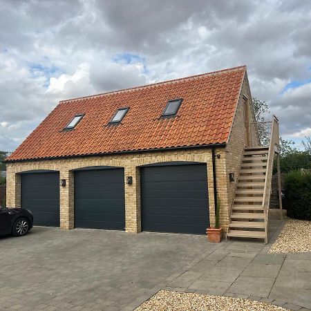 Entire Loft Space In Quiet Village Near Roman City Of Lincoln Exterior photo