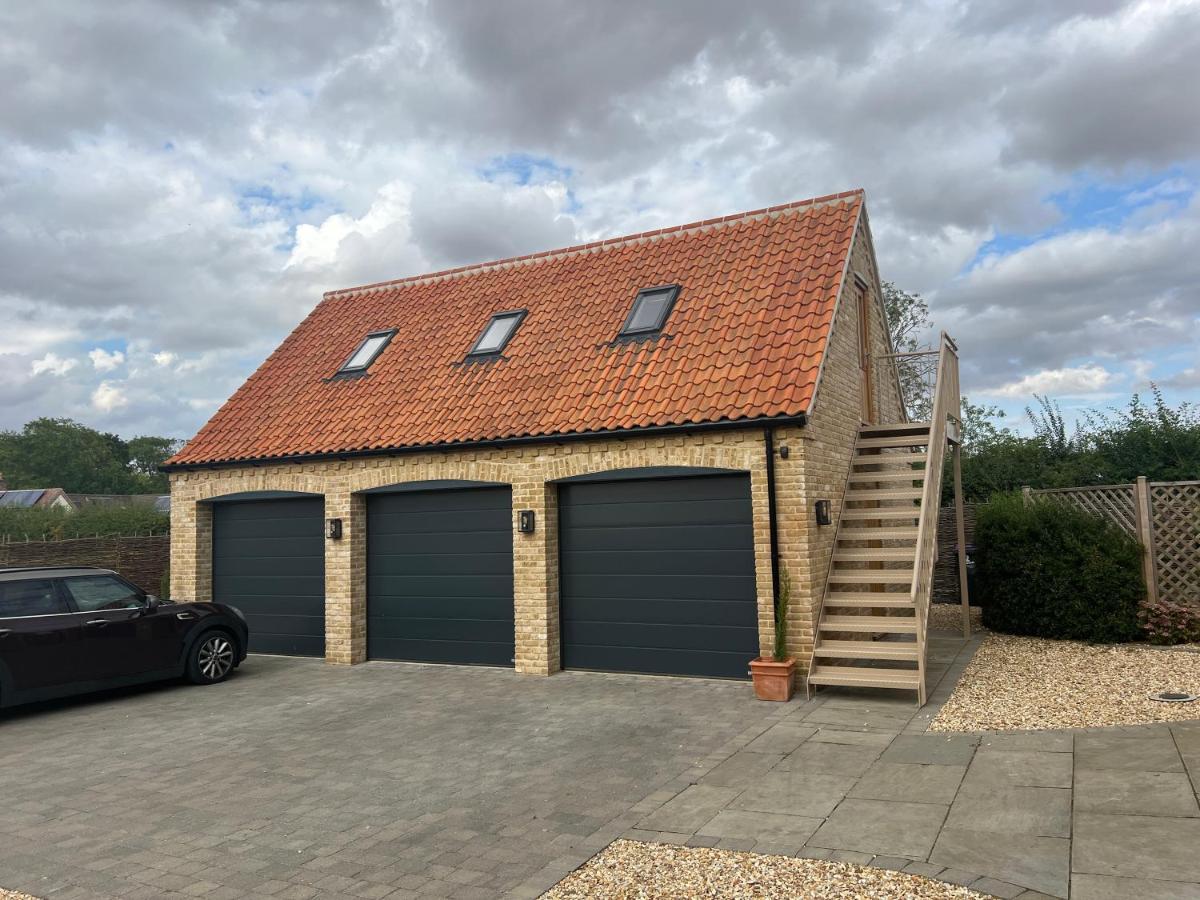 Entire Loft Space In Quiet Village Near Roman City Of Lincoln Exterior photo