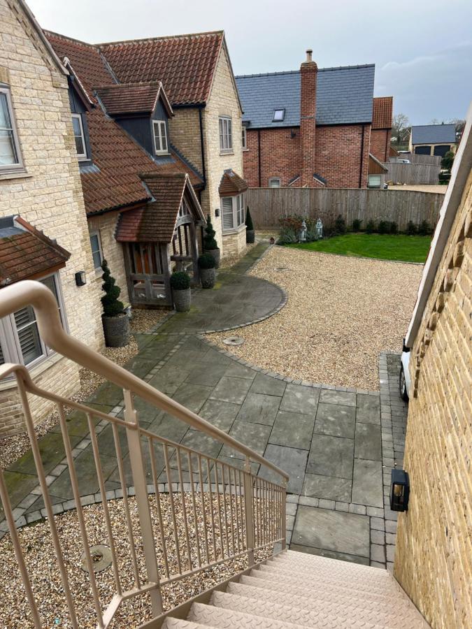 Entire Loft Space In Quiet Village Near Roman City Of Lincoln Exterior photo